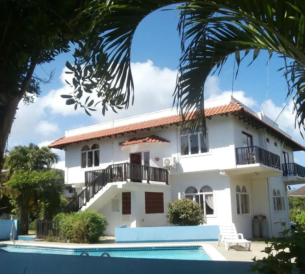 Casa Clara - A Bright & Spacious Holiday Retreat Scarborough 0*,  Trinidad ve Tobago